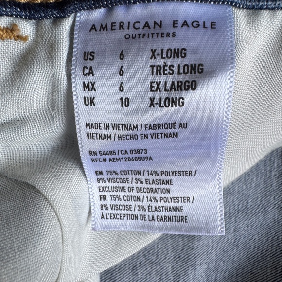 American Eagle Outfitters Dark Blue Distressed Jeggings - Size 6 Regular - Picture 13 of 13